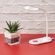 swiss-cougar-doha-wireless-charger-and-desk-lamp